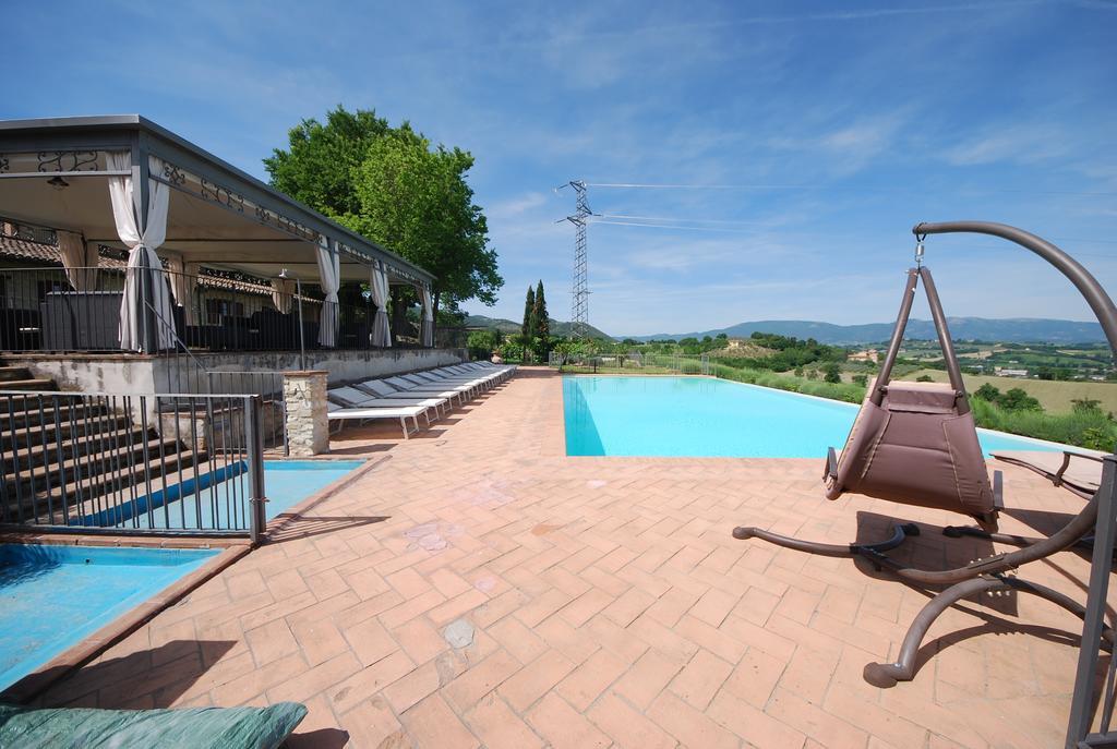 Penzion Spoleto By The Pool Exteriér fotografie