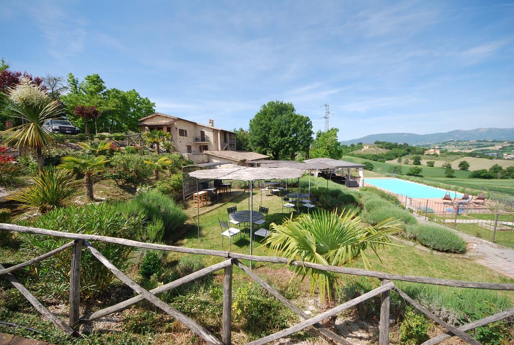 Penzion Spoleto By The Pool Exteriér fotografie